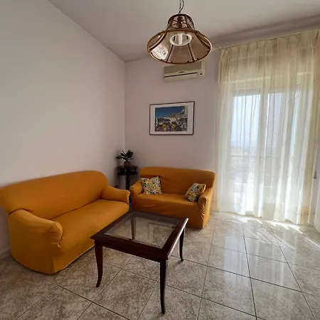 Lucia Apartment *